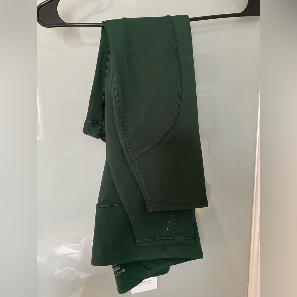Athleta Rainier warm winter leggings size medium NWT dark green / forest green